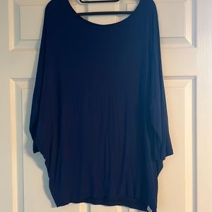 Navy 3/4 length shirt